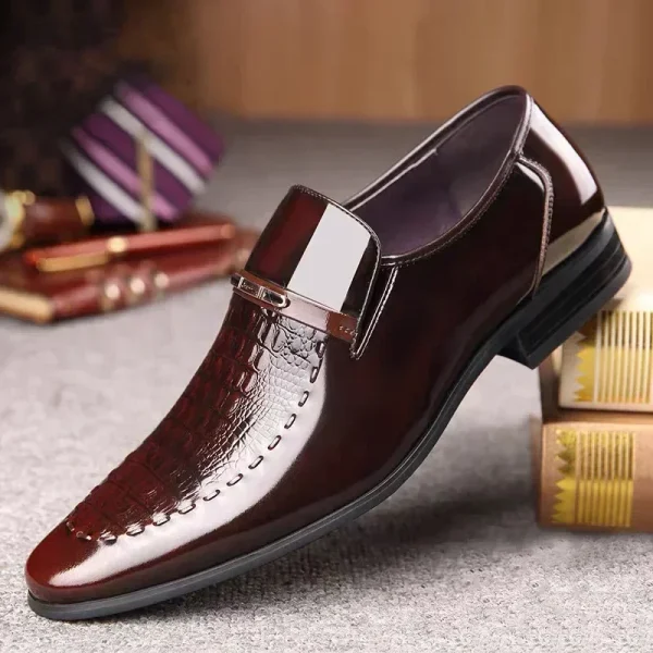 Men's Crocodile Pattern Leather Dress Shoes for Stylish Office Wear - Image 2