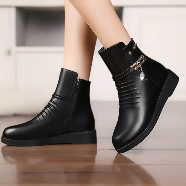Winter Leather Women's Snow Boots with Thick Wool Lining for Comfort - Image 2